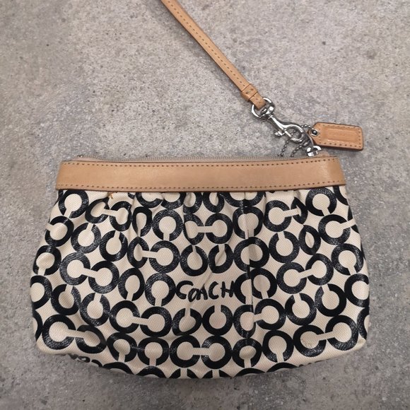 Coach Wristlet - Modern C Pattern - Picture 3 of 6